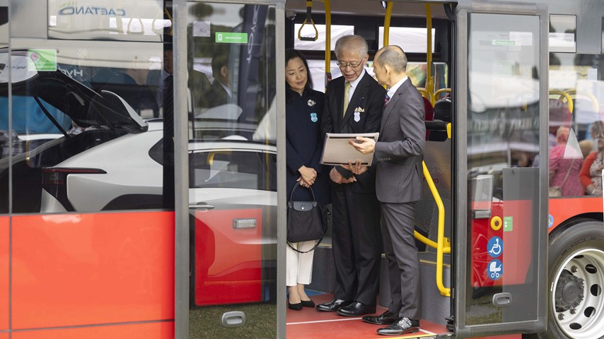 Testy autobusów Toyoty na wodór