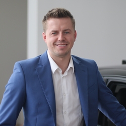 Jacek Raginis Jacek Raginis